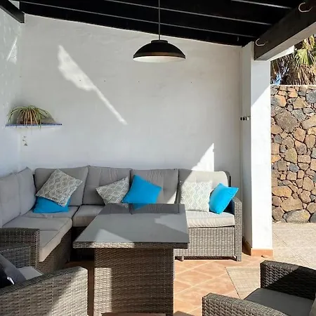 Вилла Casa Yukka With Heated Pool