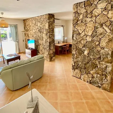 Вилла Casa Yukka With Heated Pool