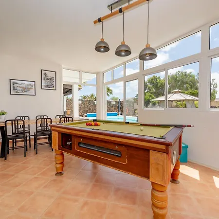 Casa Yukka With Heated Pool Вилла *